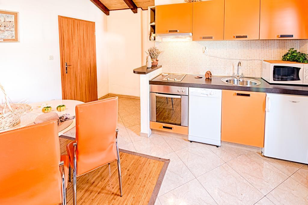 Apartmani Rita Milna  Δωμάτιο φωτογραφία