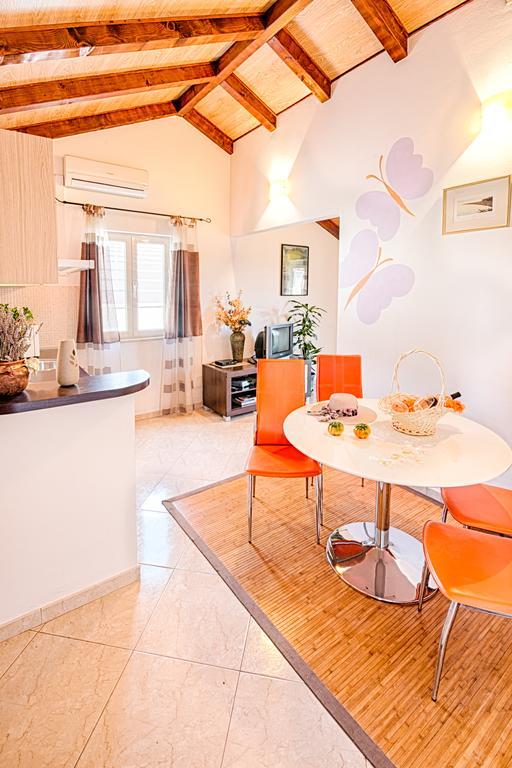 Apartmani Rita Milna  Δωμάτιο φωτογραφία
