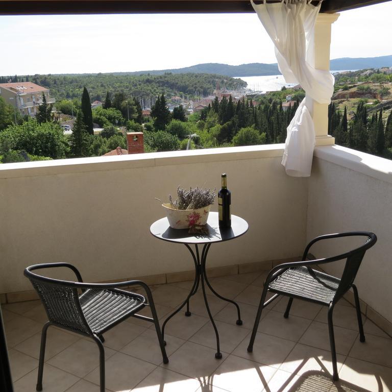 Apartmani Rita Milna  Εξωτερικό φωτογραφία