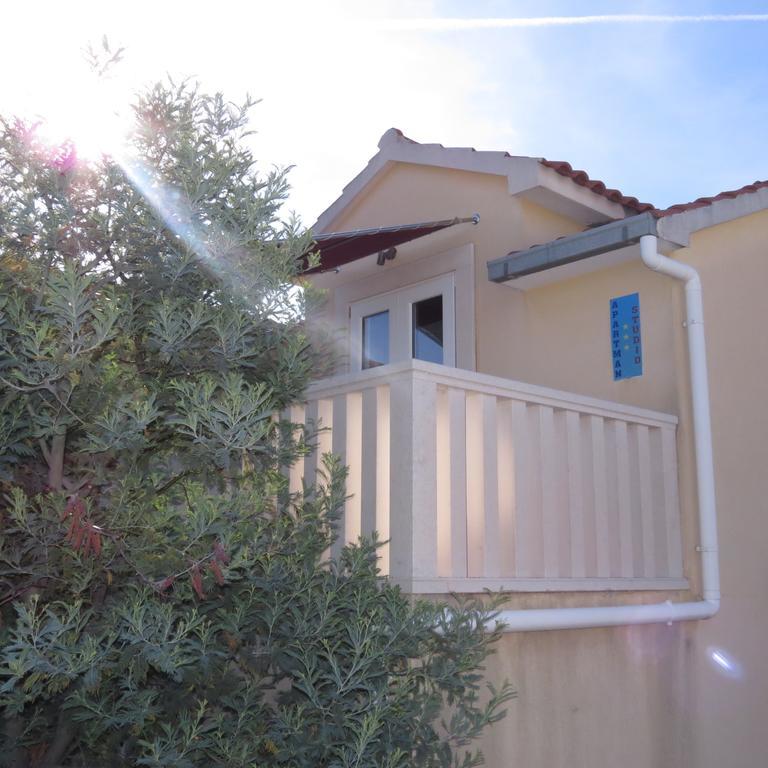 Apartmani Rita Milna  Εξωτερικό φωτογραφία