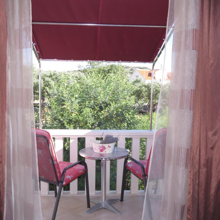 Apartmani Rita Milna  Εξωτερικό φωτογραφία